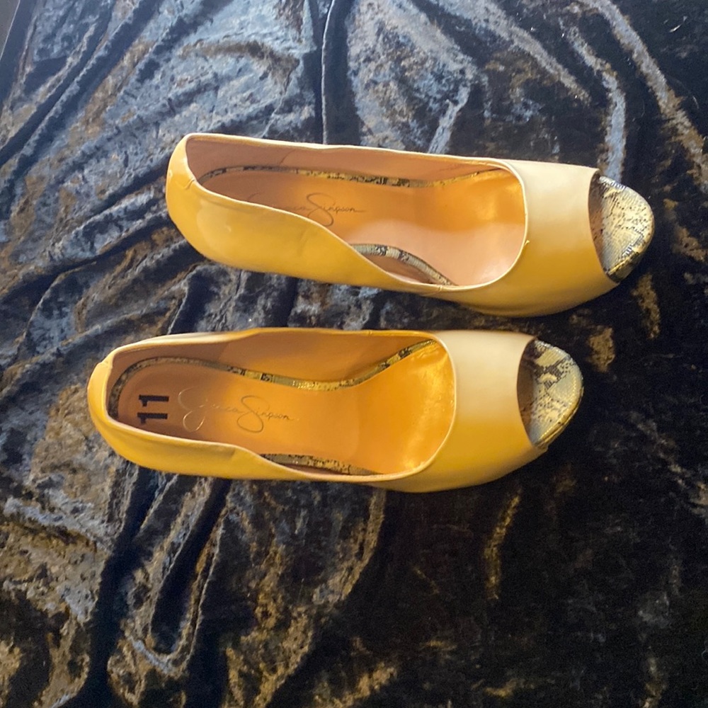 Jessica Simpson heels